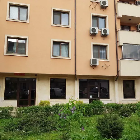 Хепи Апартмънтс Plovdiv
