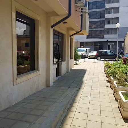 Hotell Хепи Апартмънтс Plovdiv