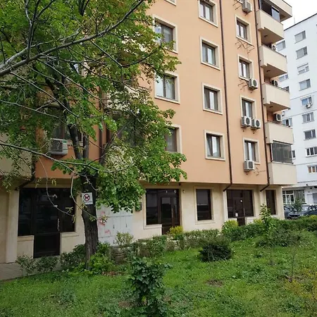 Хепи Апартмънтс *