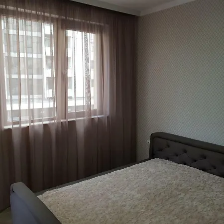 Хепи Апартмънтс Hotel *