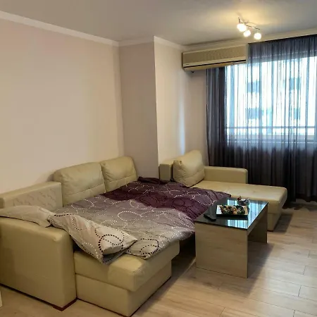 Хепи Апартмънтс * Plovdiv