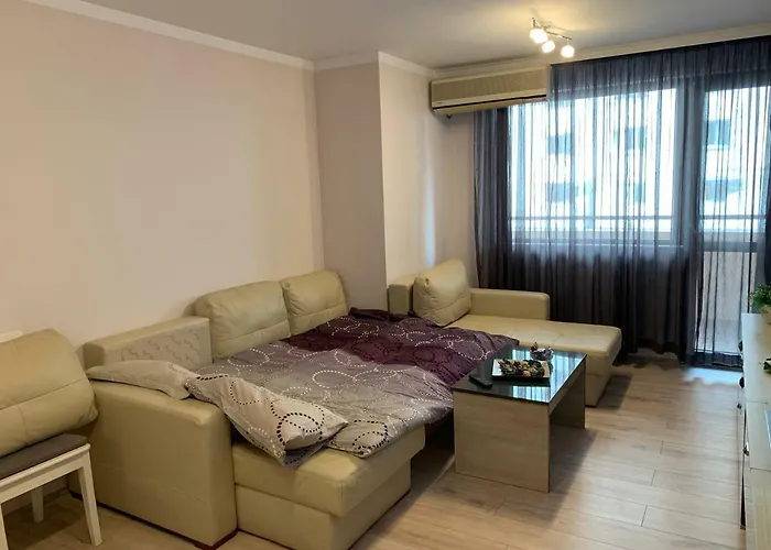 Хепи Апартмънтс * Plovdiv